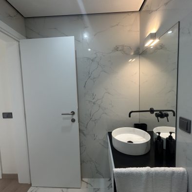 Bathroom of 2 Bedroom apartment center Faro Downtown Algarve